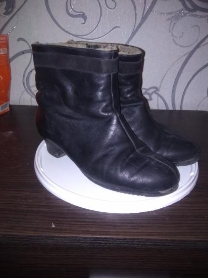 Продам зимние сапожки кожаные 38