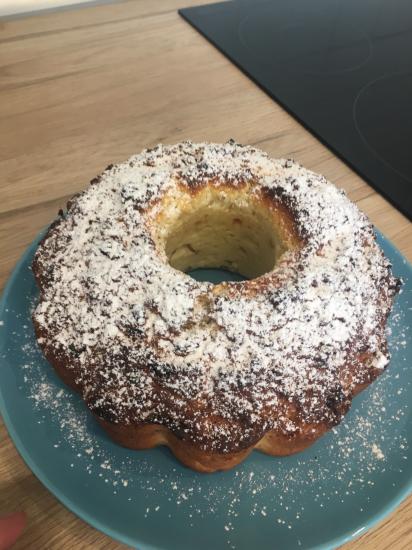 Кекс творожный с изюмом