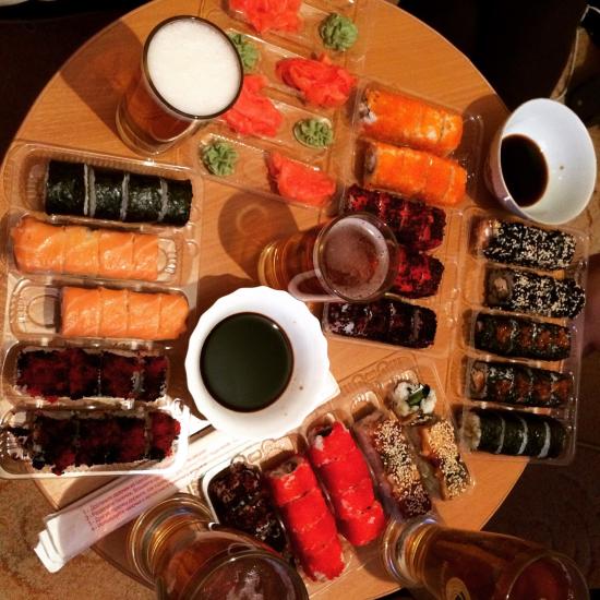 🍱🍕🍻🍣😋