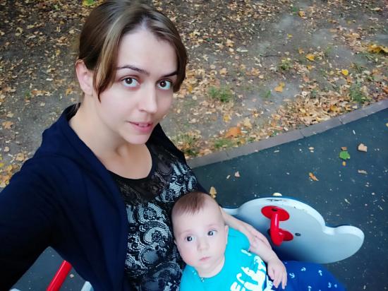И ещё два вопроса: - в каком возрасте