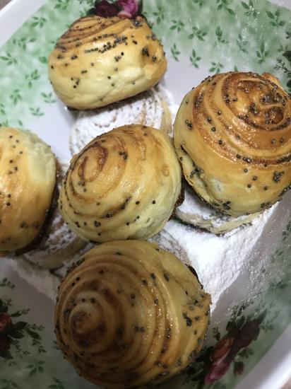 Когда все спят можно и булочек