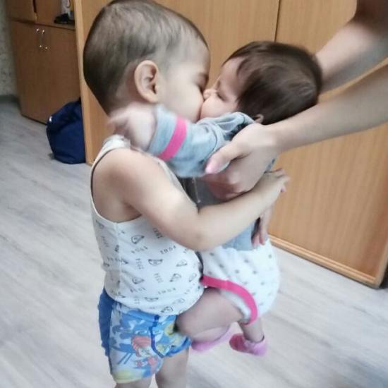 Salam.azerbaycandan kimse var?elaqe