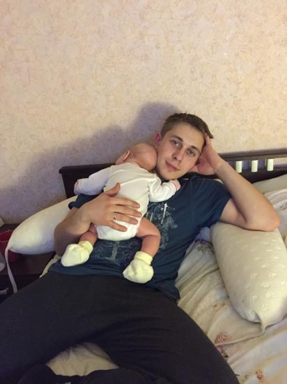 А вот и наш любимый папочка❤️🙇 Ведь