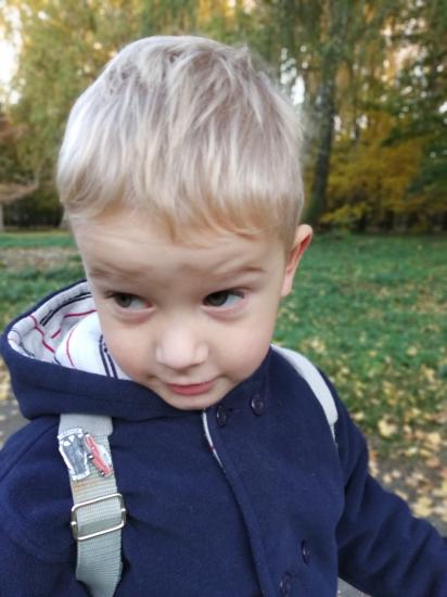 - кацецька - да, на бутилці намальована