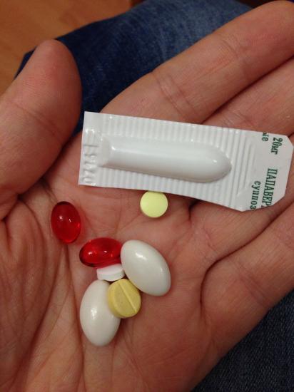 Пилюльки на ночь....💊 ну что угадаете