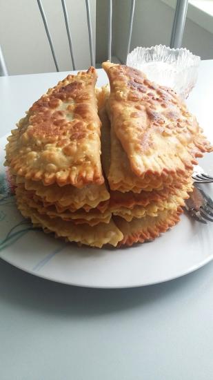 Очень легкий и вкусный рецепт.Чебуреки