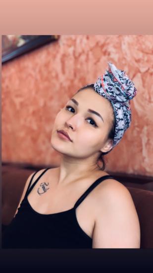 Вчера устала сидеть дома , договорилась