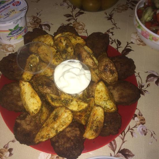 Нашла рецепт вкусной картошки по-деревенски.