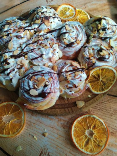 Апельсиновые синнабон 🍊 Девочки,кто