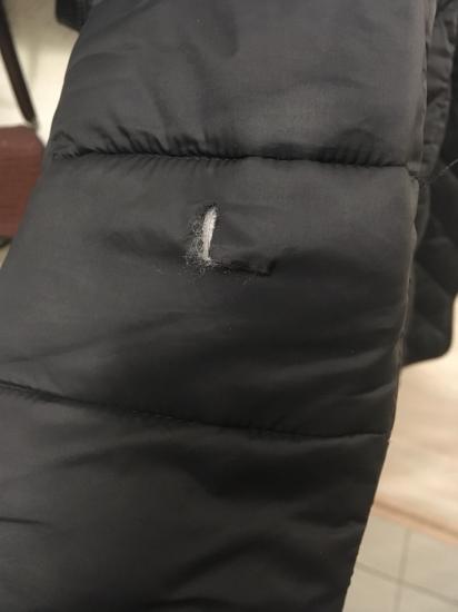 Зацепилась сегодня рукавом об гвоздь😬